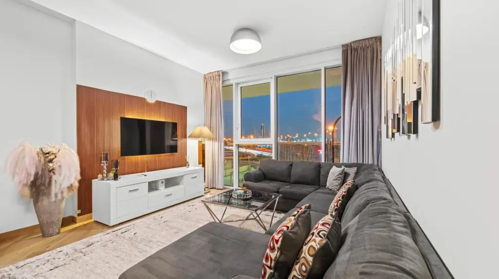Contemporary 1BR City View Apartment at 1 Residence