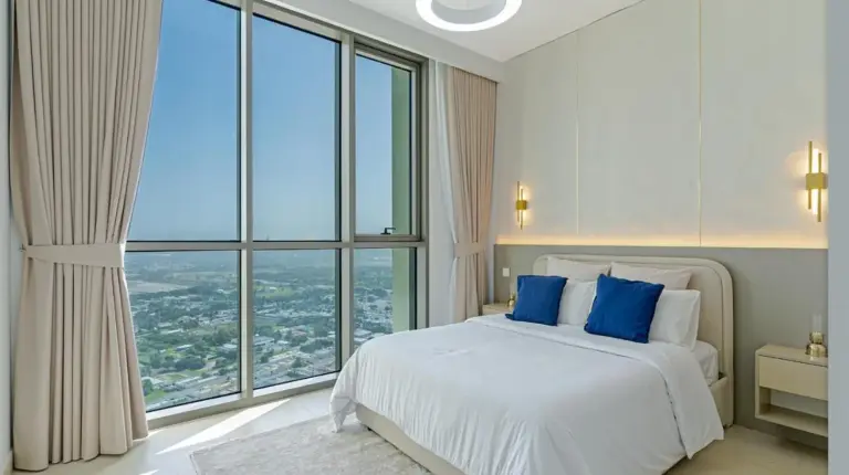 Downtown Views 4702