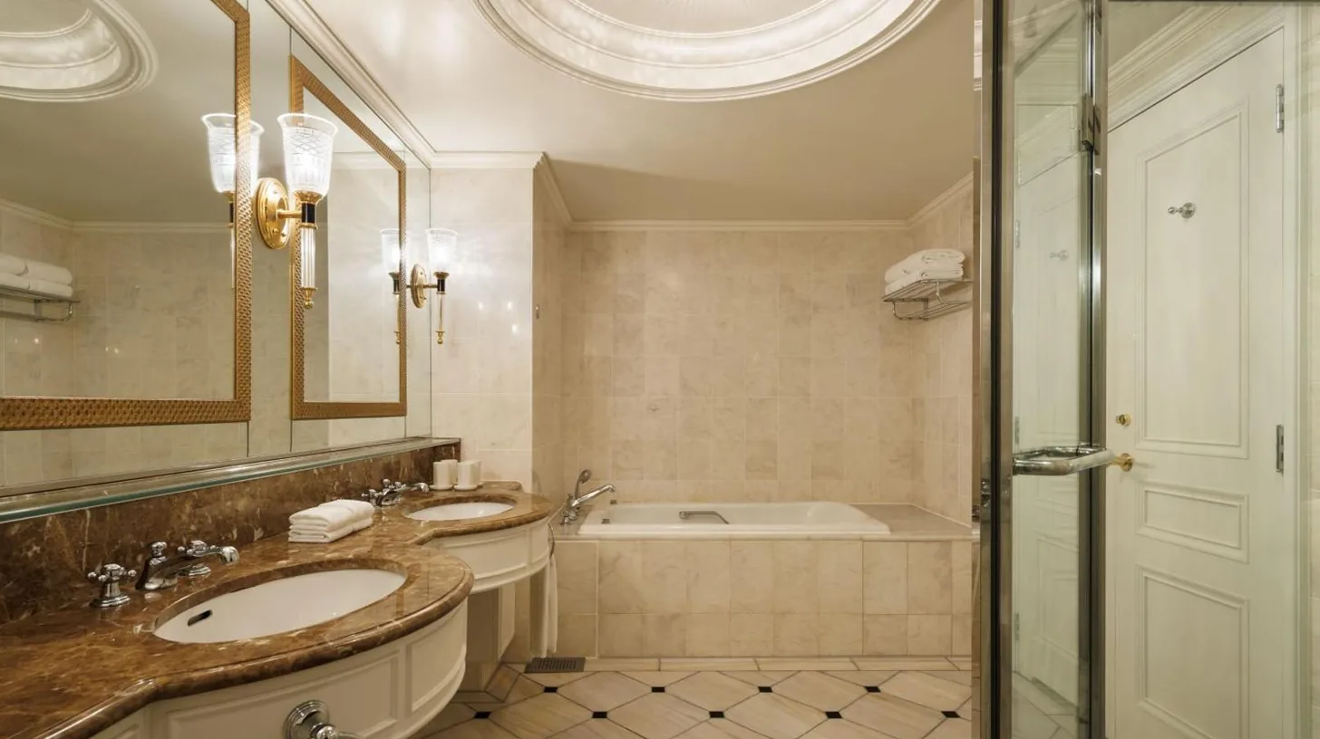 a bathroom with a tub and a sink and a shower at Grand Nikko Tokyo Daiba in Tokyo