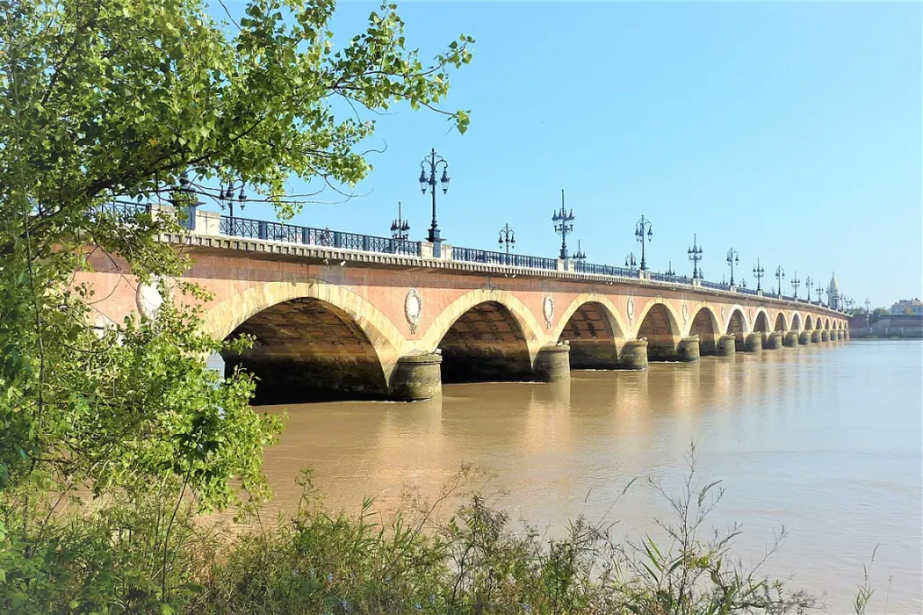 Pont de Pierre in Bordeaux