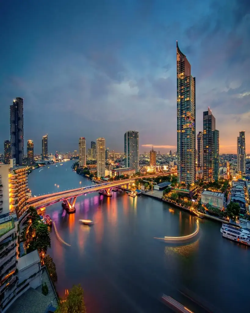 Hotels near Bangkok Art and Culture Centre in Bangkok, Thailand