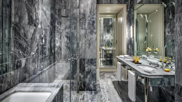 a Luxury Collection Hotel