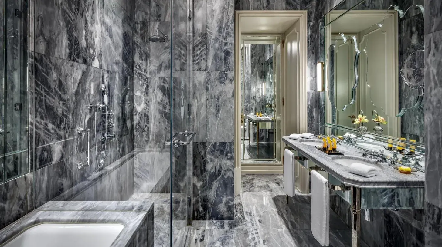 a Luxury Collection Hotel