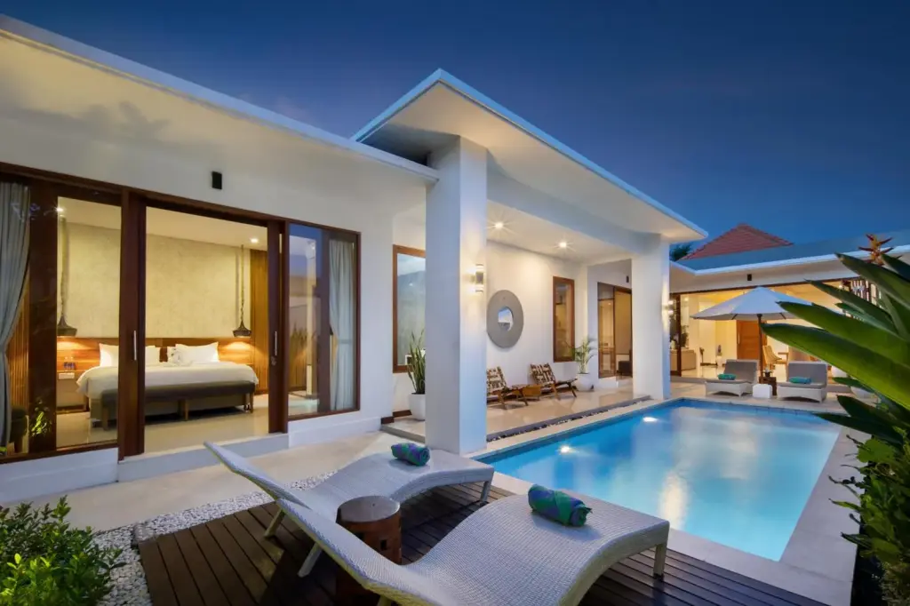 The Luxury Collection, Monaco Blu