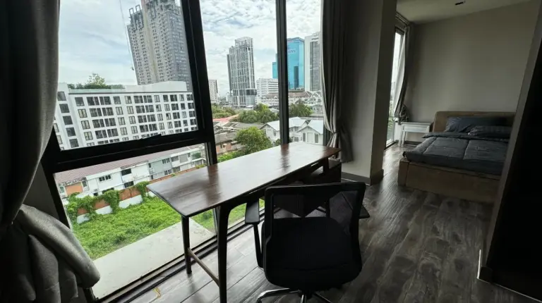 5 mins from Thonglo BTS station in Bangkok